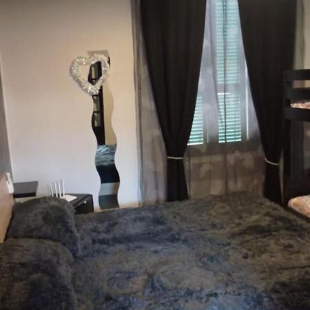 Casa Via Cialdi Leilighet Civitavecchia Eksteriør bilde